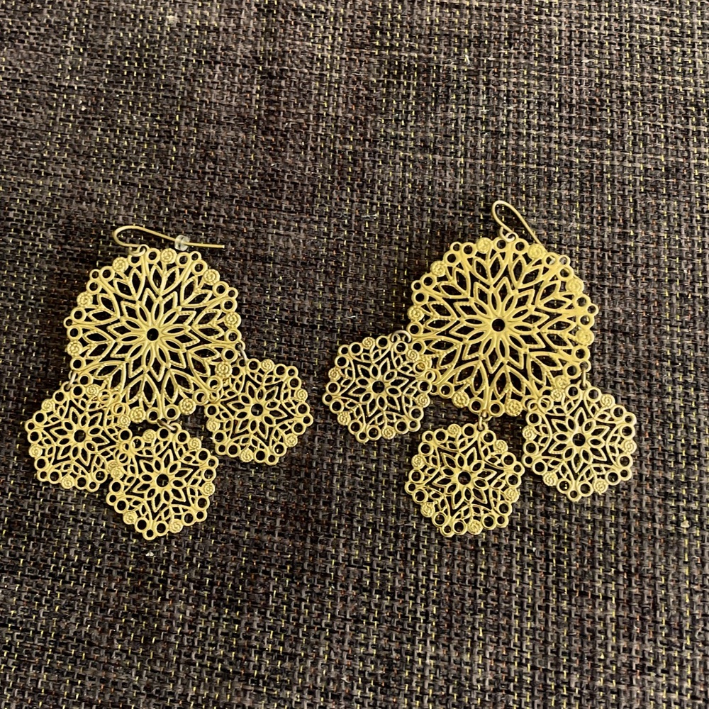 Good Dangling Earrings
